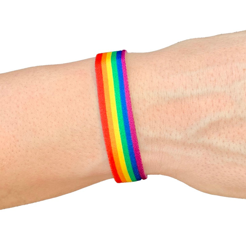 Pride armbånd regnbue