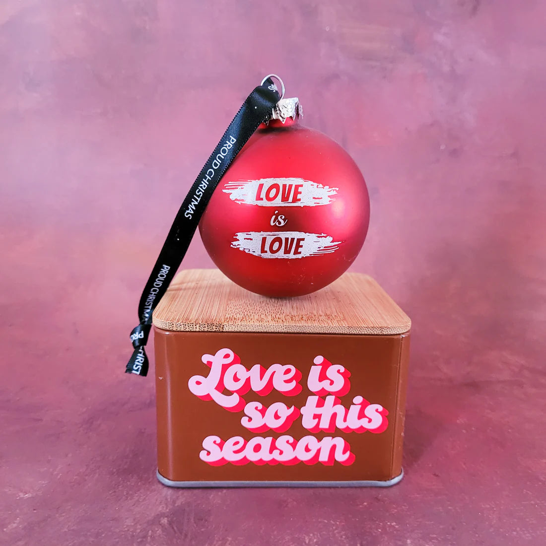 Julekule Love is Love