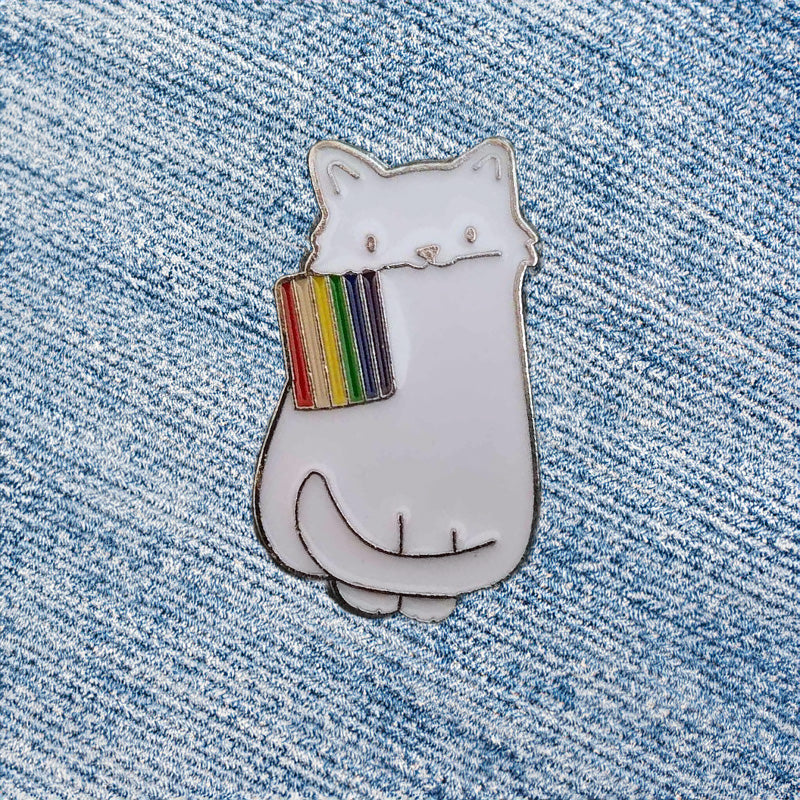 Pride Katt Pin Hvit