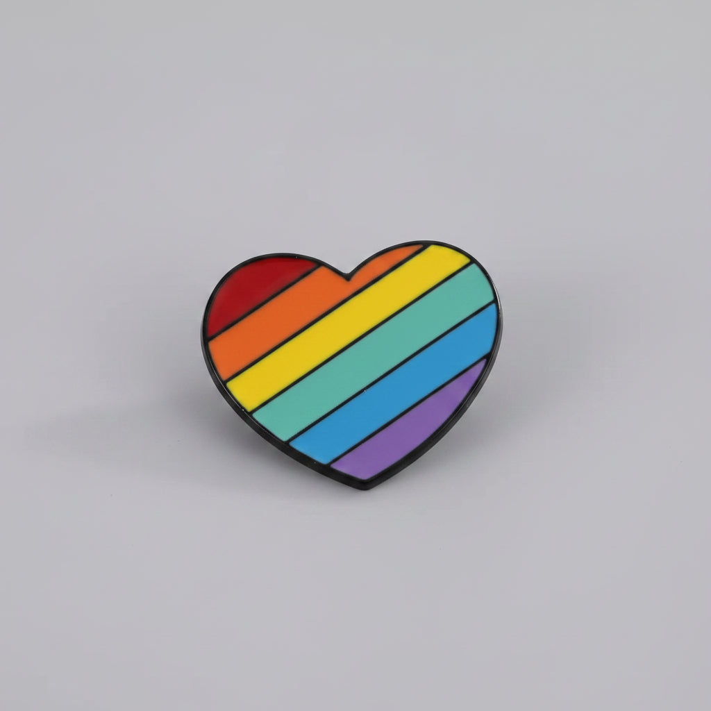 Regnbuehjerte cartoon Pride Pin