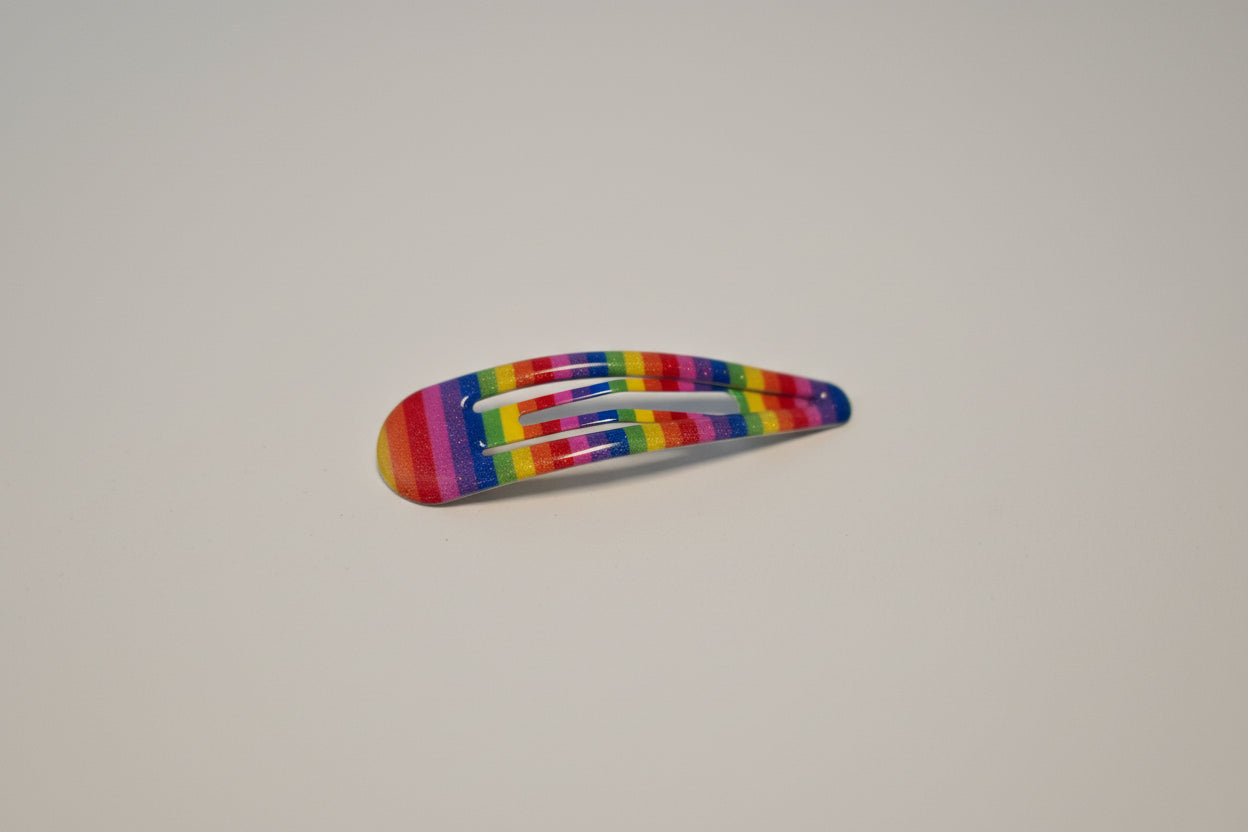 Pride spenne med glitter