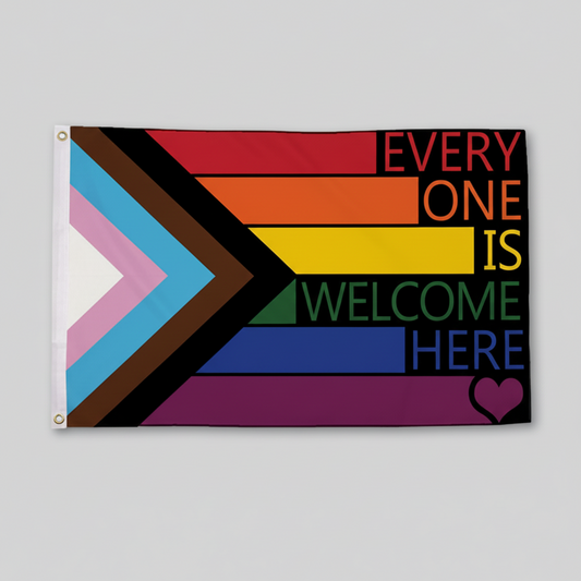 Everyone Is Welcome Here Flagg 90x150 cm