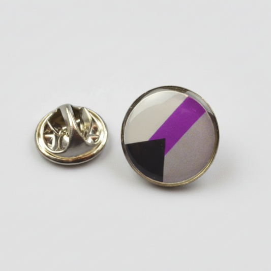Demisexual metallpin