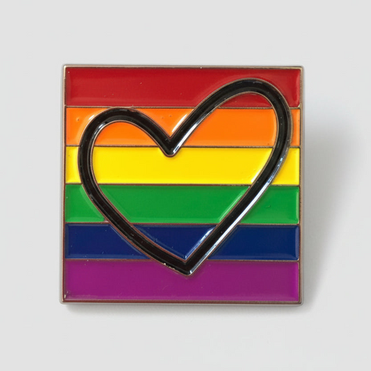 Gravert hjerte Pride metallpin
