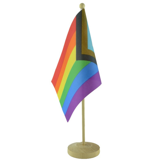 Progress Pride Bordflagg med sokkel i tre
