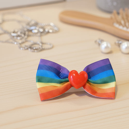 Pride spenne med sløyfe