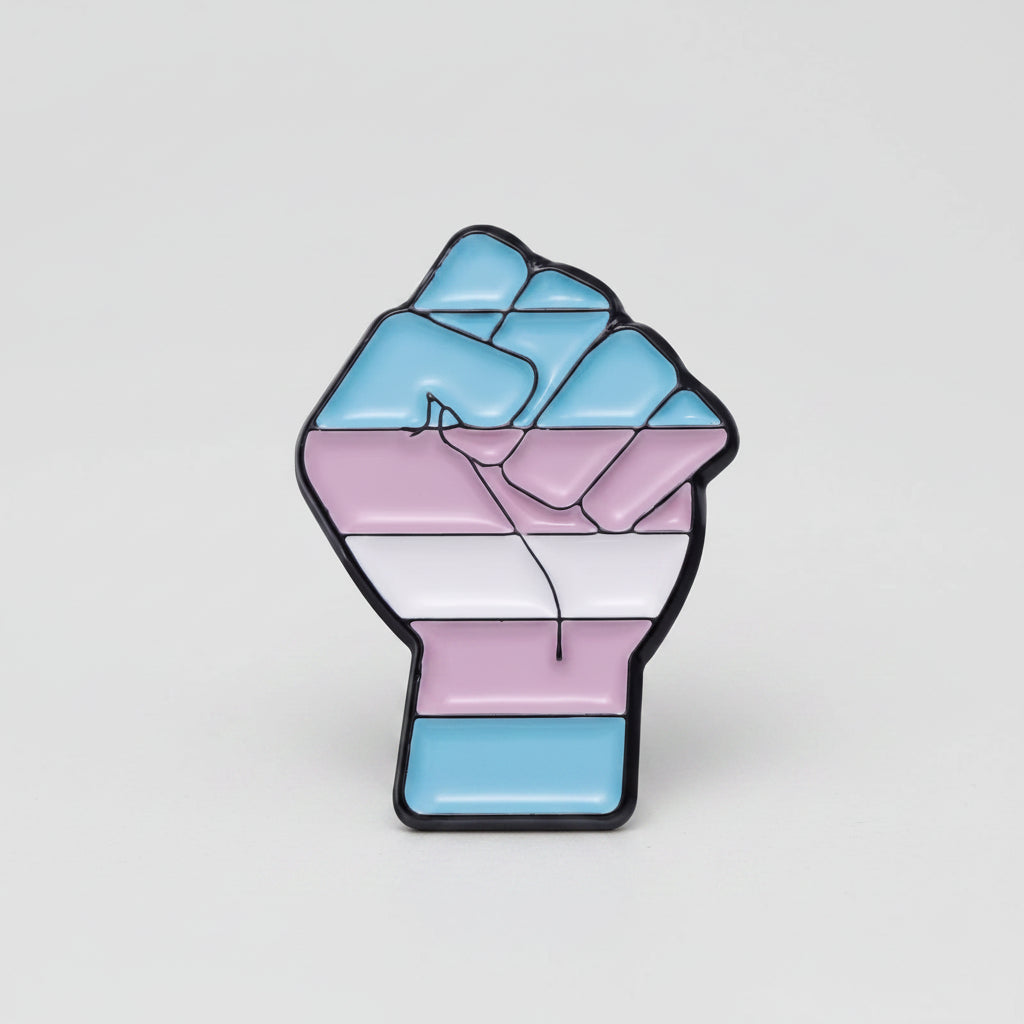 Trans Pride Knyttetneve Pin