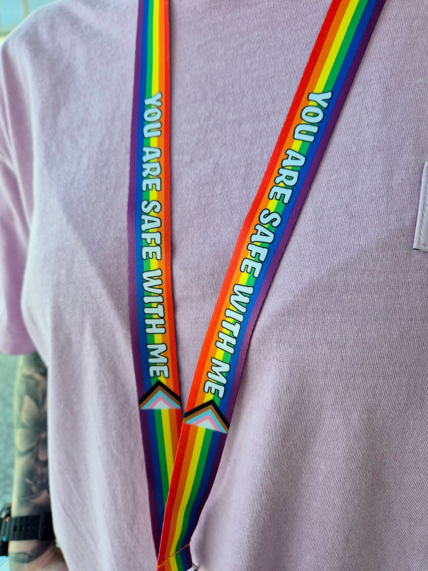 Nøkkelbånd Pride Safe with me