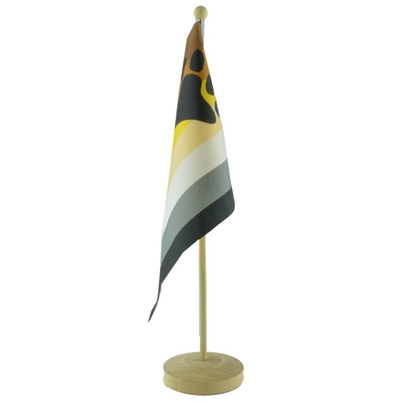 Regnbueshop - Bamse Pride Bordflagg med sokkel i tre - Flagg