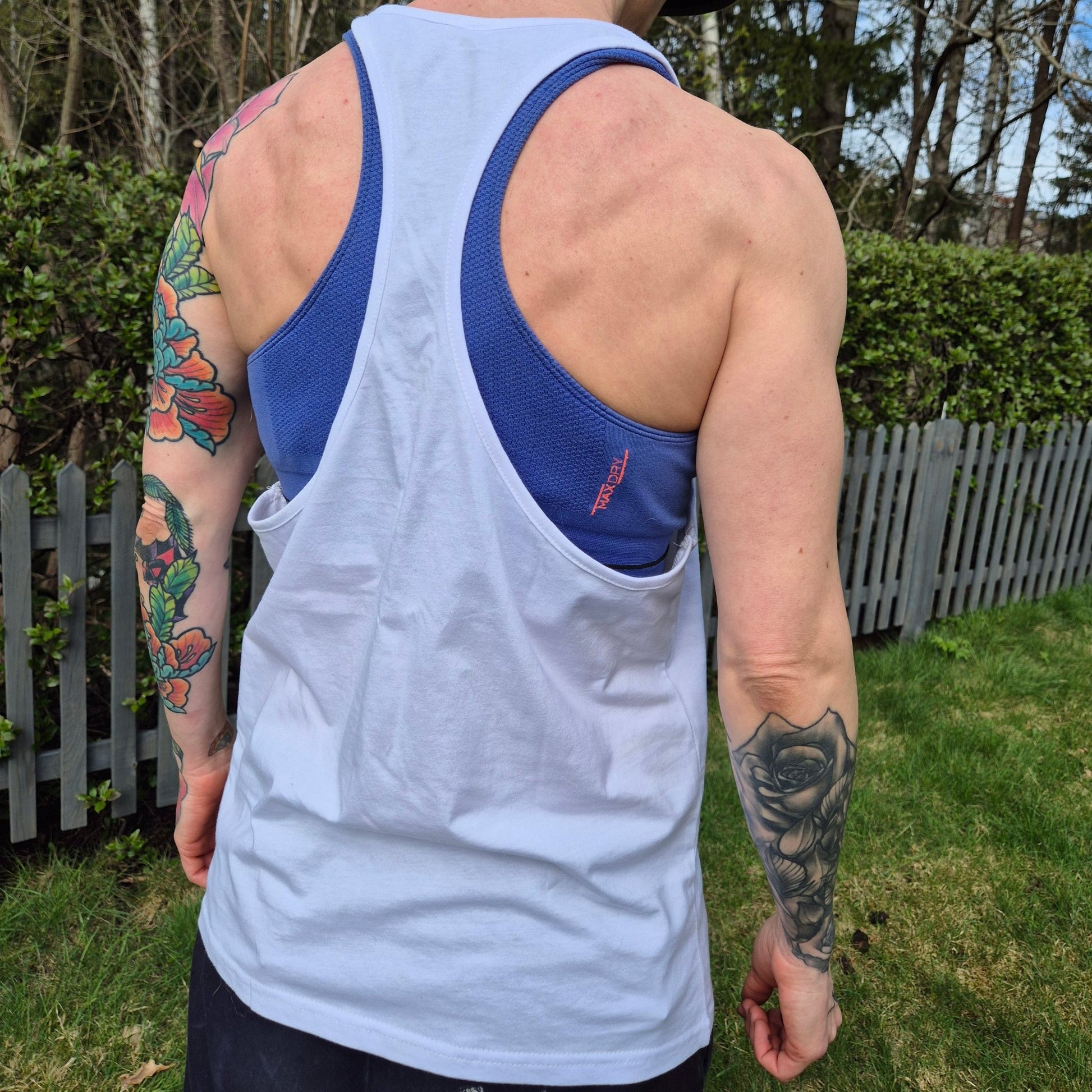 Regnbueshop - Singlet Født Sånn - T-shirt